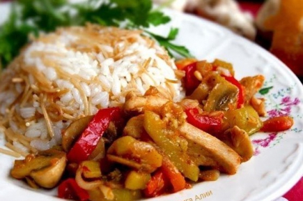 Gryte med kylling og sopp