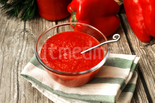 Saus laget av paprika